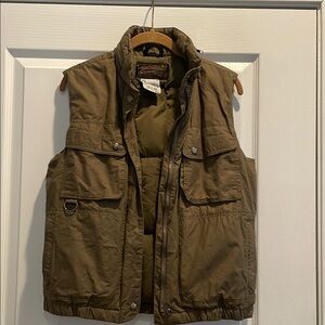 Eddie Bauer Green Vest with Sturdy‎ Fabric and Full-Length Zipper